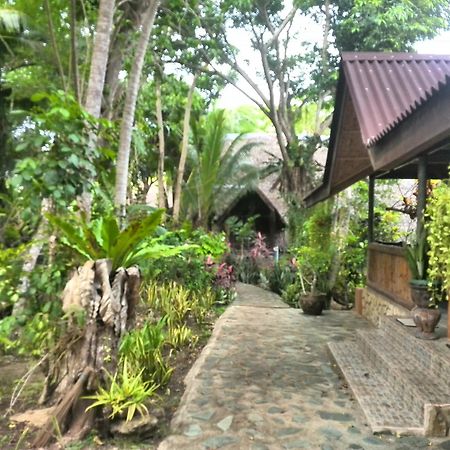 Bananaland Cottages Tawala  Esterno foto
